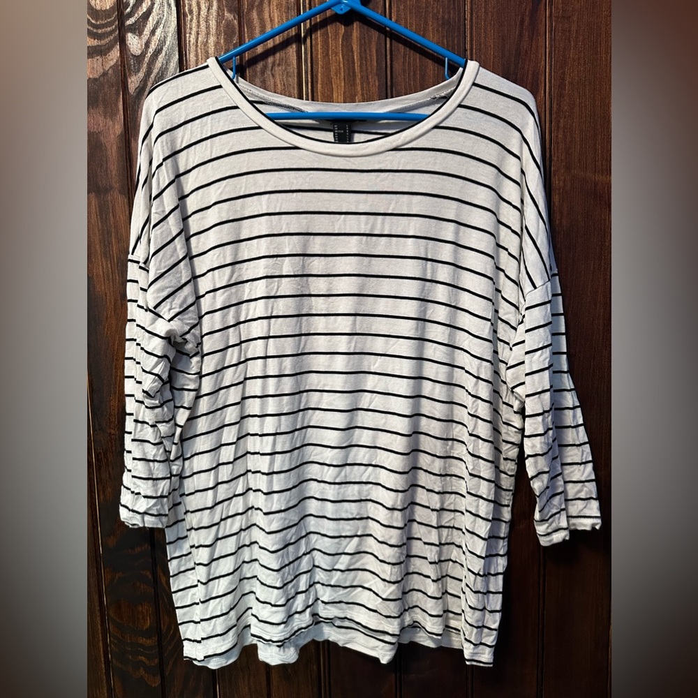 EUC Forever 21 3/4 sleeve top